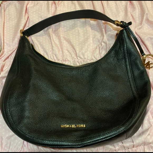 Michael Kors purse - Picture 2 of 8